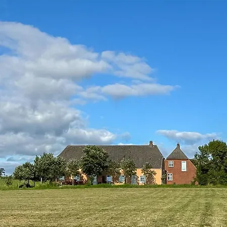 2 Bedroom Stunning In Apartmán Fåborg